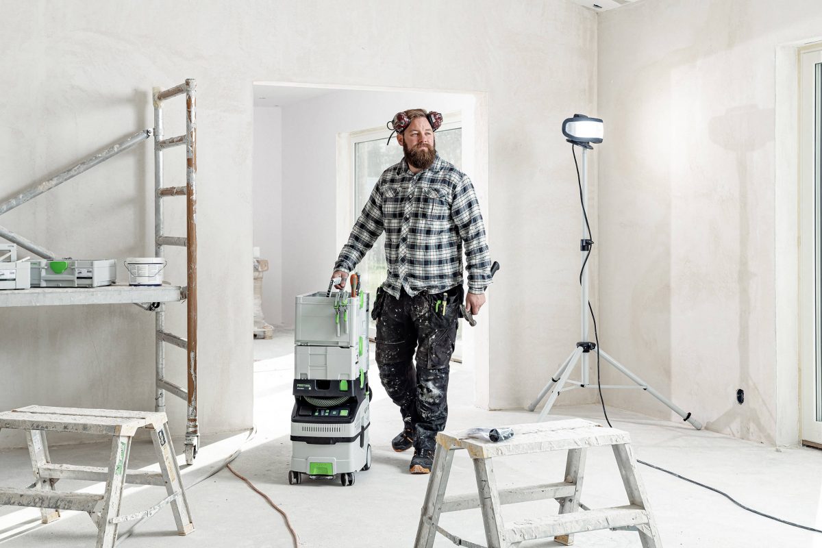 Man working with Festool 